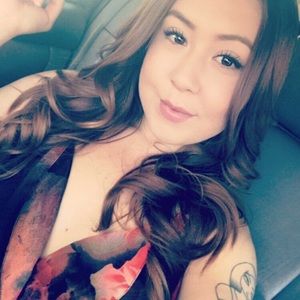 Meet your Posher, Yesenia